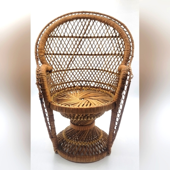 Source Unknown Accents Vintage Bohemian Wicker Chair Plant Stand